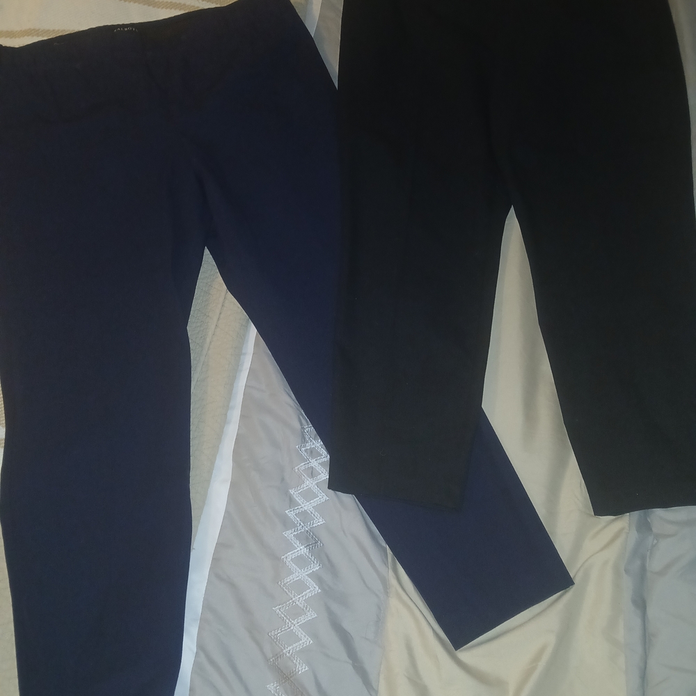 Women’s Pull-On Stretch Pants - Navy and Black